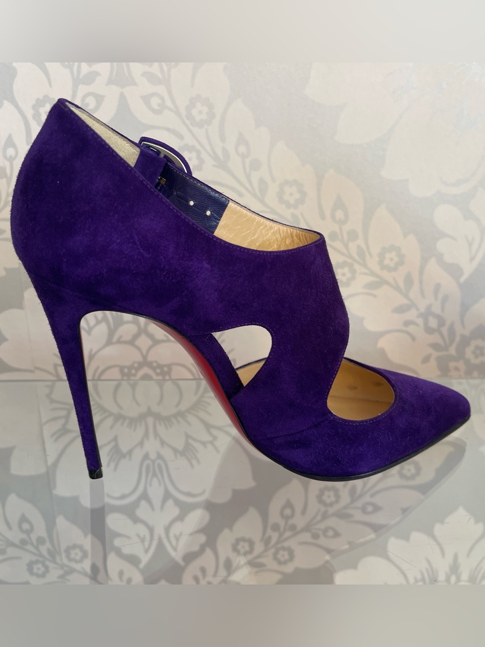 Christian Louboutin Purple Suede Sculpted Cutout Pointed Pumps - Size 38 - Picture 5 of 7